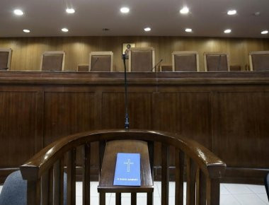 Ρόδος: Ελεύθεροι οι δύο εφοριακοί για υπόθεση με «φακελάκι»